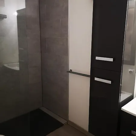 La Marjolaine Apartment *